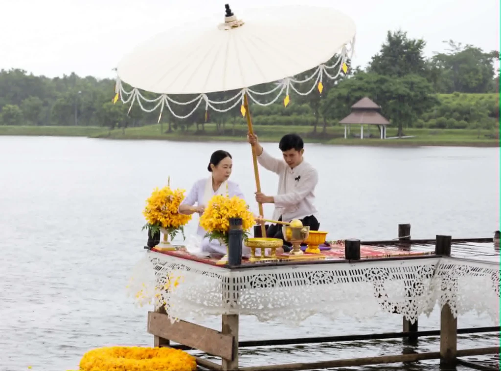 พิธีตักน้ำและเจริญพระพุทธมนต์น้ำสรงองค์พระธาตุจอมทอง เนื่องในประเพณีแห่ผ้าห่มพระธาตจอมทอง มหาวิทยาลัยพะเยา ประจำปี ๒๕๖๙