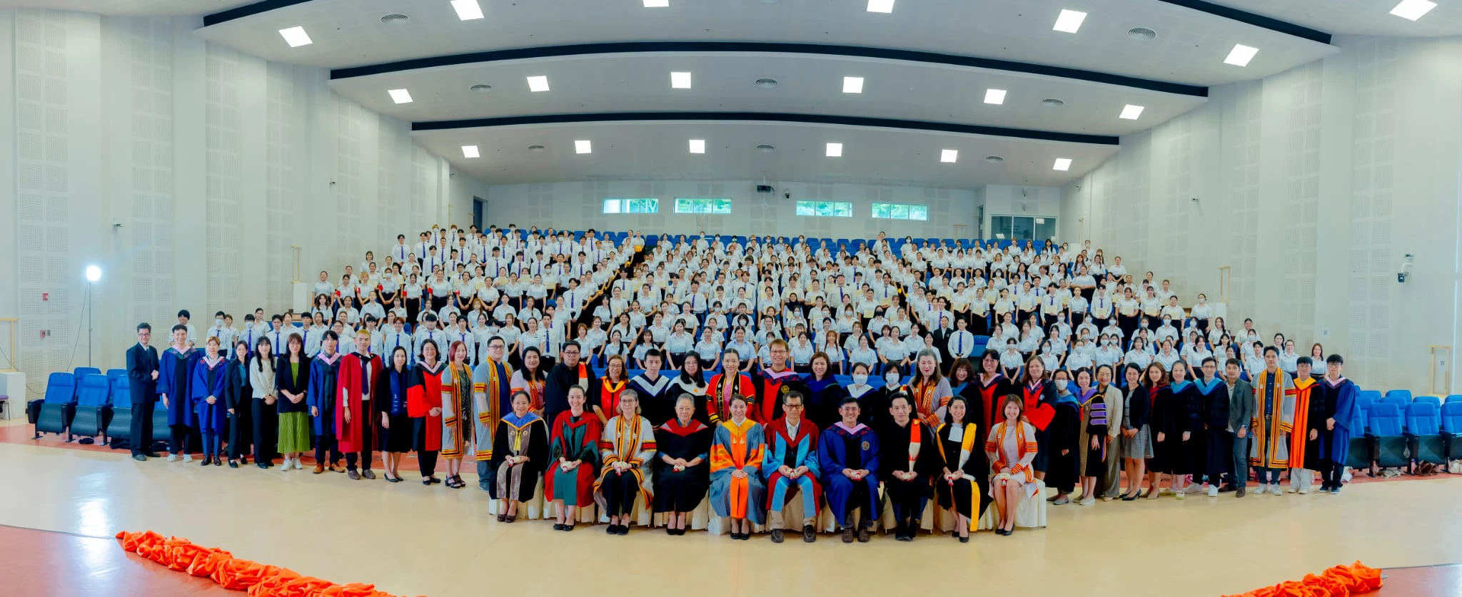 คณะศิลปศาสตร์จัดพิธีไหว้ครู “กราบคุรุปูจา ครูบาอาจารย์เจ้า” ประจำปีการศึกษา ๒๕๖๘