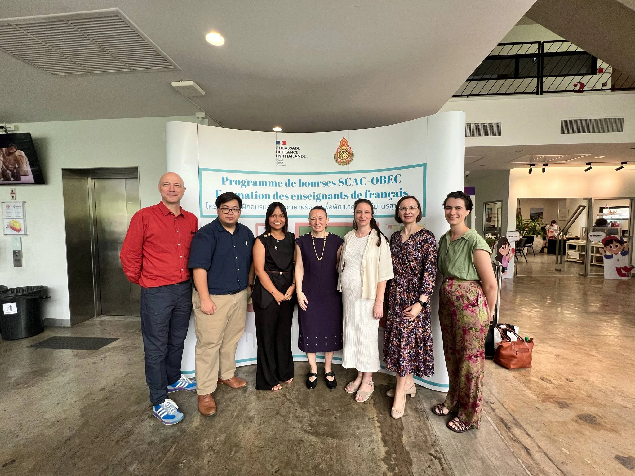 อาจารย์ประจำสาขาวิชาภาษาฝรั่งเศส คณะศิลปศาสตร์ ได้รับเชิญเป็นวิทยากรในโครงการ ฝึกอบรมครูสอนภาษาฝรั่งเศสเพื่อพัฒนาความรู้สู่มาตรฐานยุโรป (SCAC-OBEC 2024)