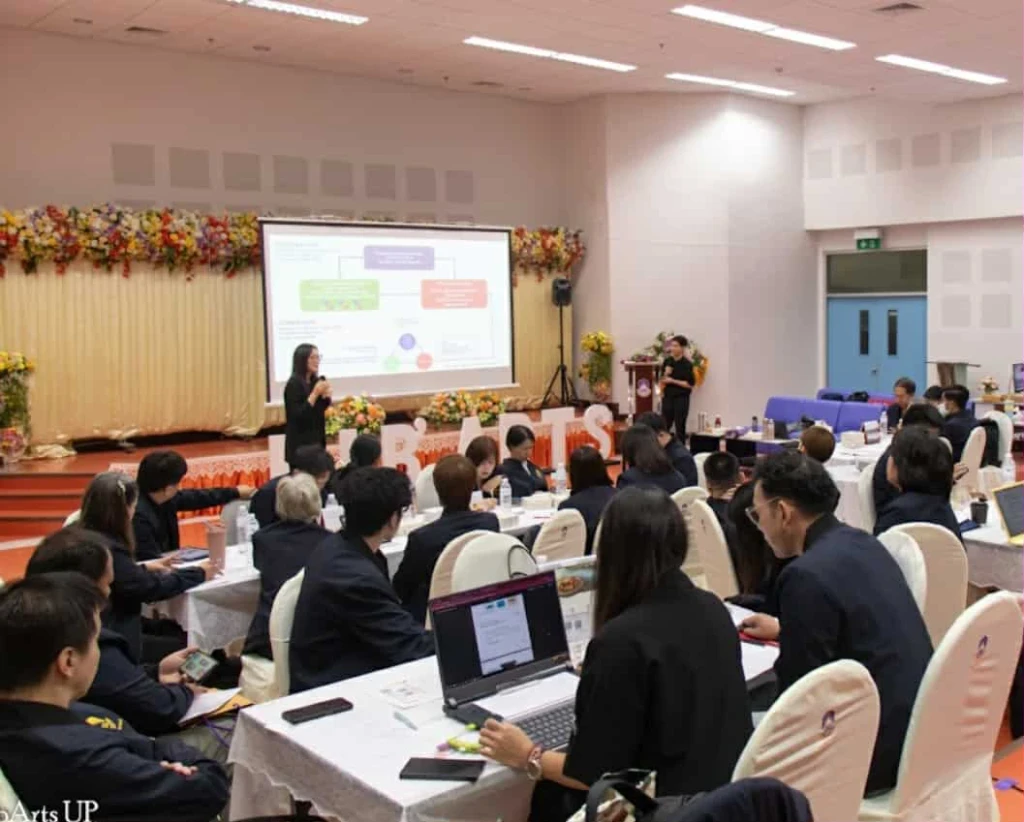 คณะศิลปศาสตร์ มหาวิทยาลัยพะเยา จัดอบรมเชิงปฏิบัติการเรื่อง Outcome-Based Education (OBE) เพื่อพัฒนาการศักยภาพบุคลากรสายวิชาการ