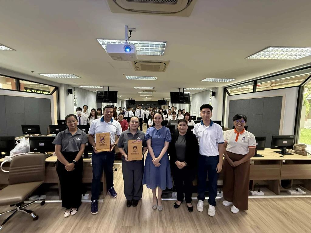 คณะศิลปศาสตร์ให้การต้อนรับโรงแรมอนันตราเชียงใหม่รีสอร์ท เพื่อประชาสัมพันธ์การเปิดรับสมัครนักศึกษาฝึกงาน